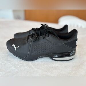 Puma Men’s Viz Runner Sneakers.